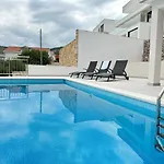Marina Residence