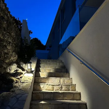 Marina Residence *