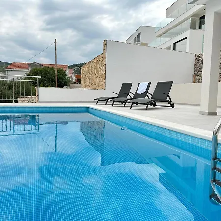 Marina Residence