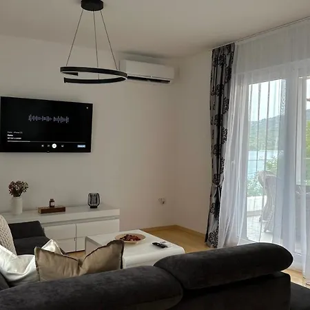 Marina Residence Apartment *