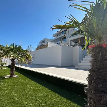 Marina Residence