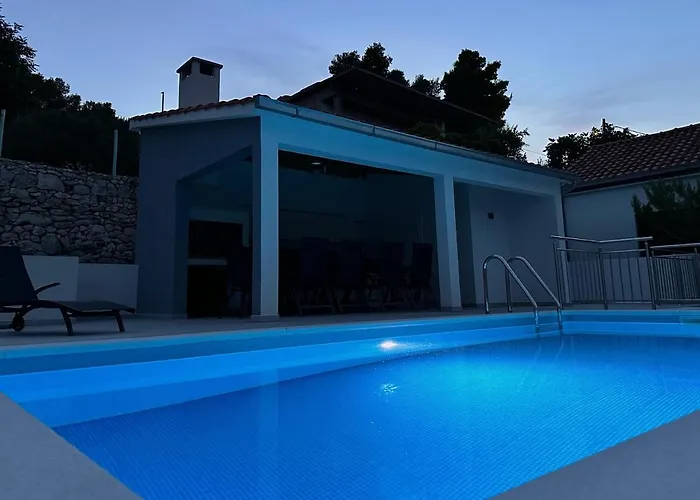 Marina Residence *
